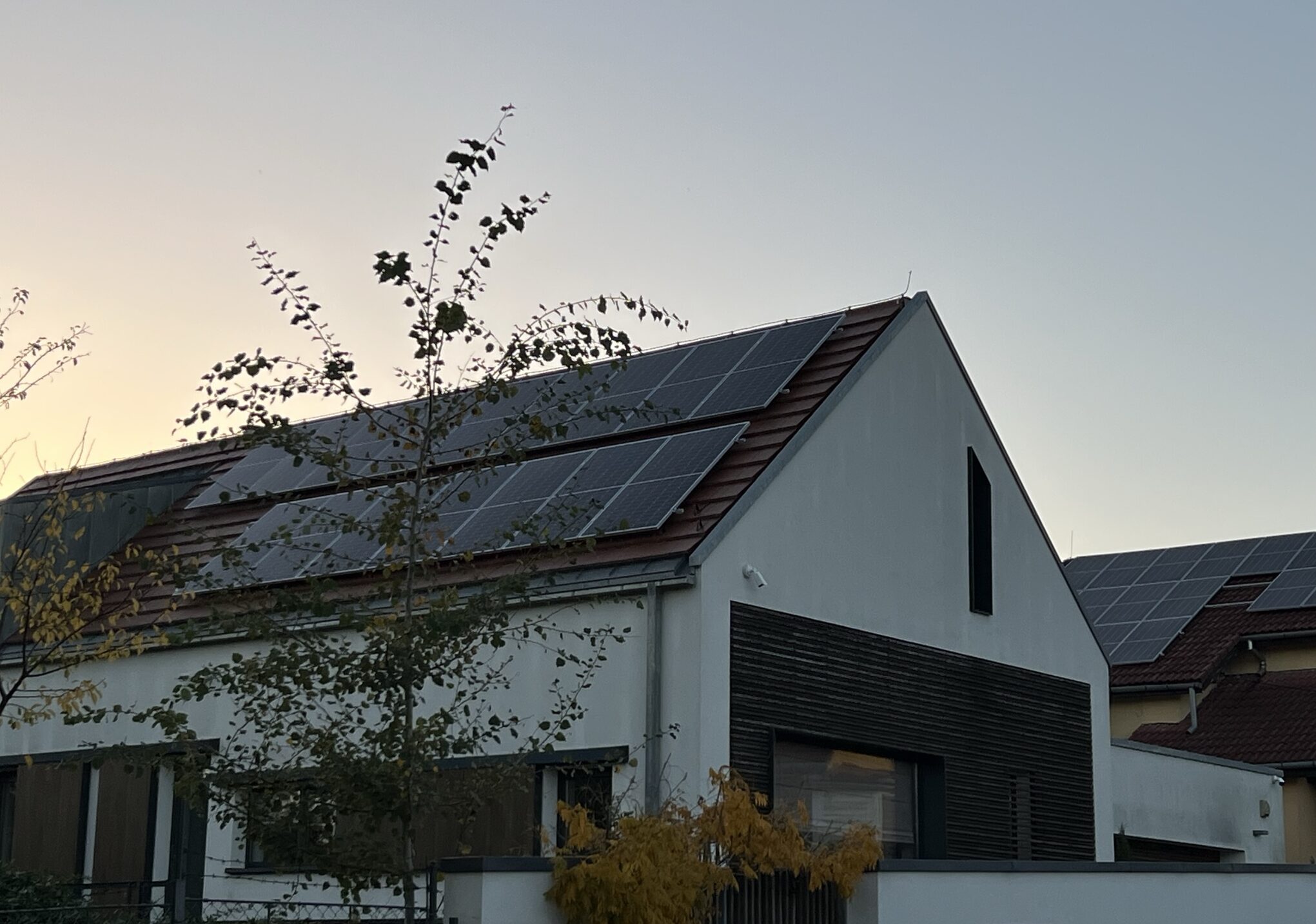 Electro-System sistem fotovoltaic casa verde